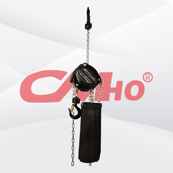 Hazards in the use of chain hoists