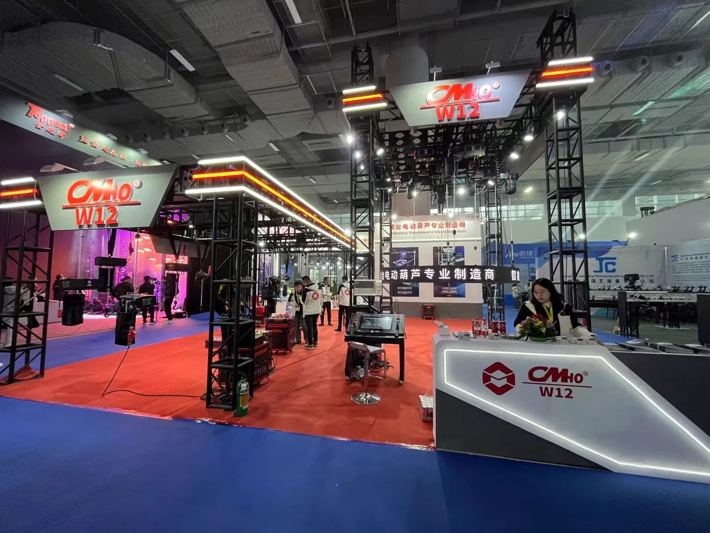 Tianjin Kemei participates in the stage electric hoist exhibition